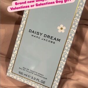 Marc Jacobs Daisy Dream Light Blue Floral Box